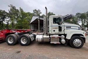 2013 Mack Truck-SemiTractor